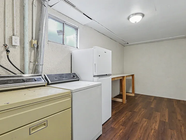 1731 Auburn Dr — Photo 25