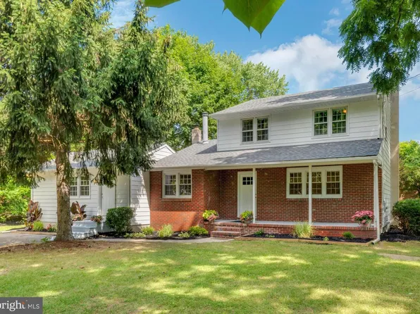 275 Dutch Mill Rd, Malaga, NJ 08328