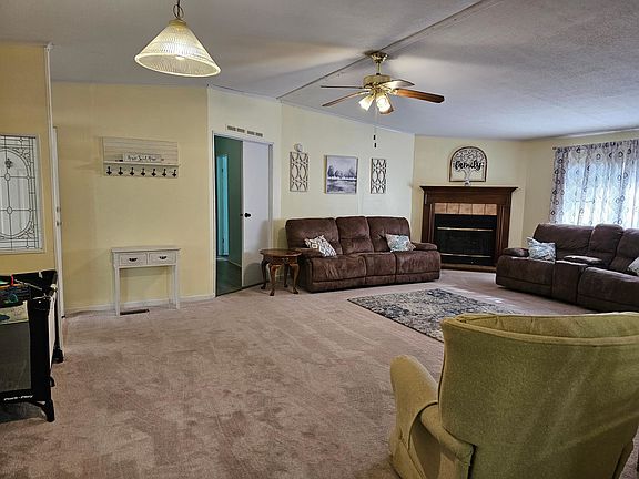 5th image of 858 NE Nixon Way