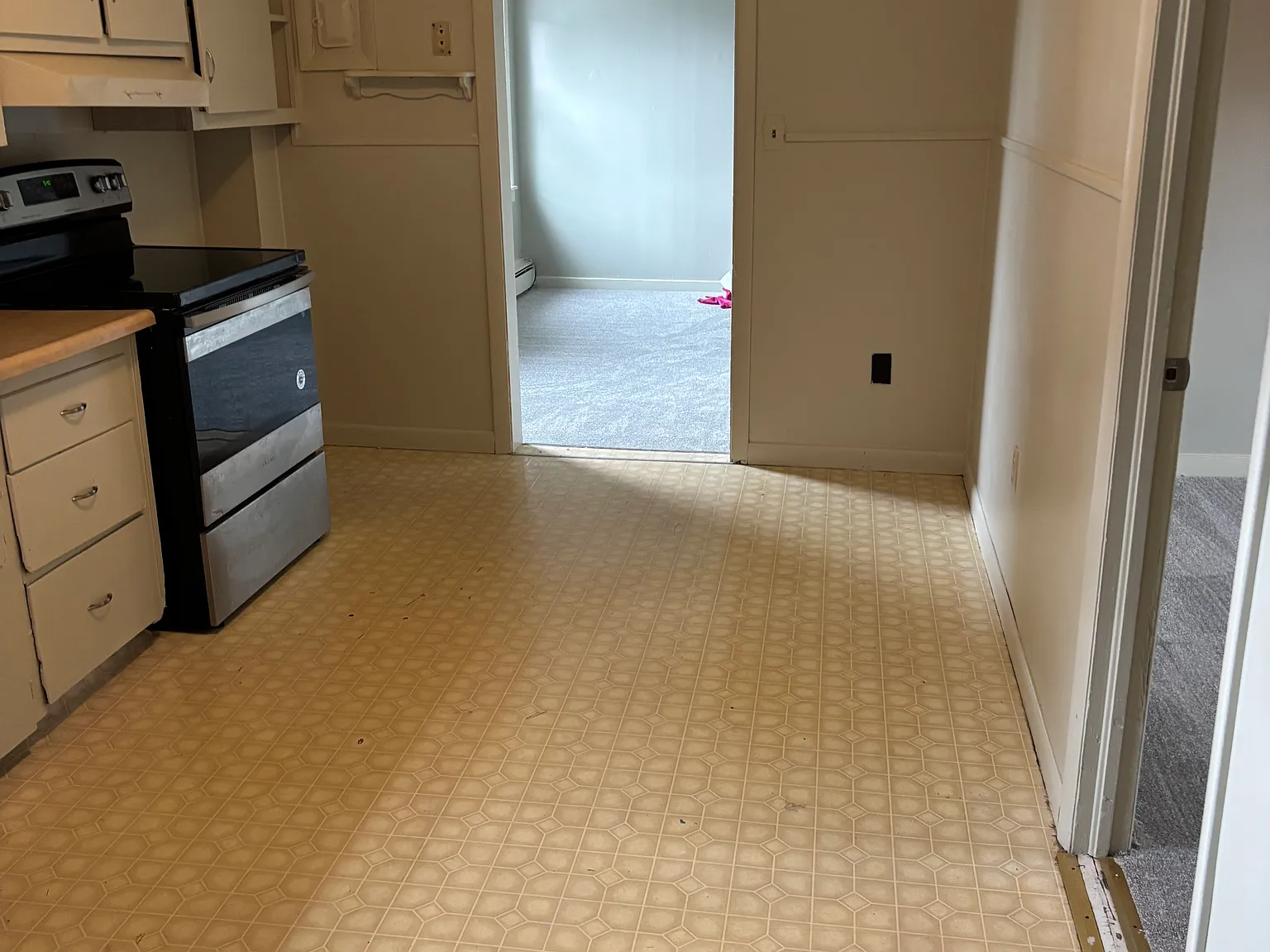 2 bed, 600 sqft, $1,525 — Photo 3