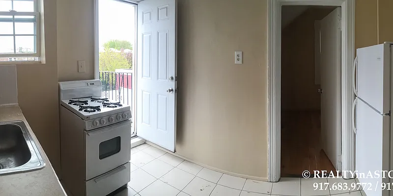 Rented by Alexiou Realty | media 22