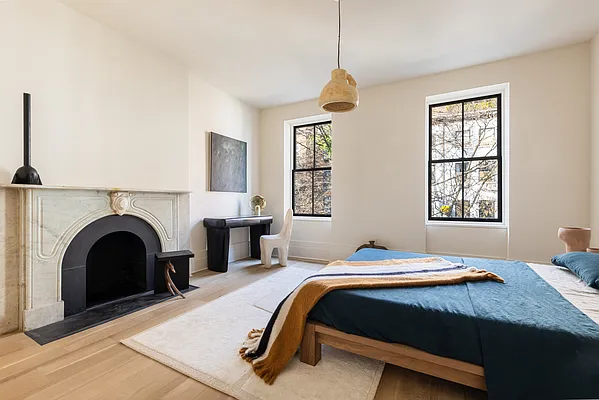 Sold by Compass | media 15