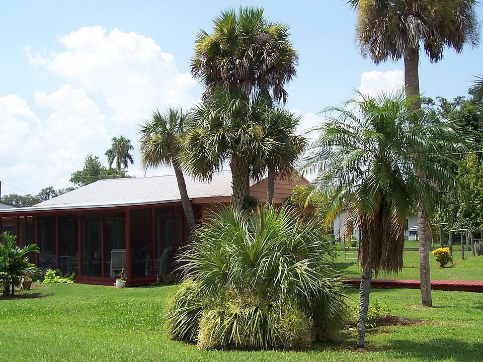 Located on the intracoastal waterway!