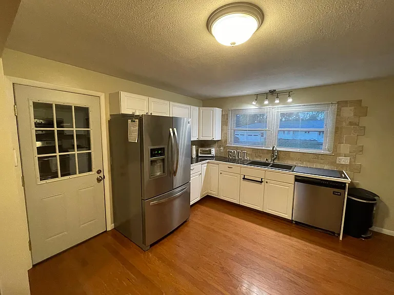 26 Wadas Dr — Photo 5