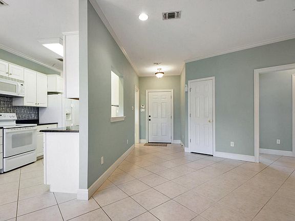 3rd image of 1612 Kelly Ave