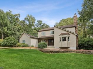 7 Canyon Woods Ct, Holmdel Twp., NJ 07733