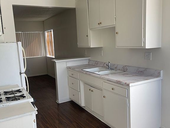 2nd image of 750 Gladys Ave APT 4
