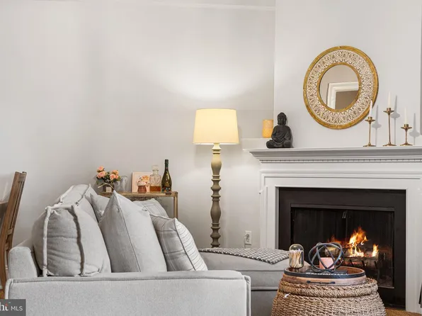 3616 Connecticut Ave NW APT 201, Washington, DC 20008