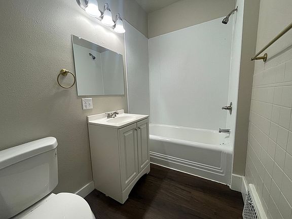 4th image of 408 W Boone St