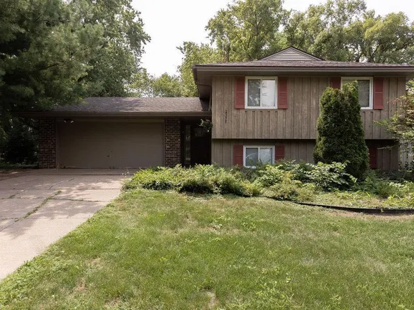 2377 Hidden Valley Ln, Stillwater, MN 55082