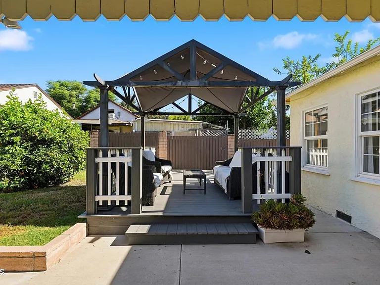 10734 Oro Vista Ave — Photo 24
