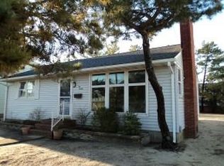 220 W 12th St, Ship Bottom, NJ 08008