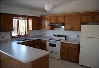 2nd image of 16054 Fairgreen Ave