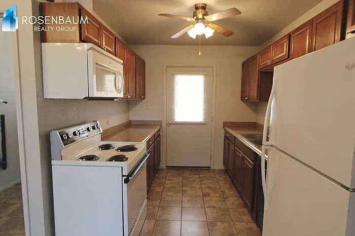 1020 N Pueblo Dr #1020 — Photo 2