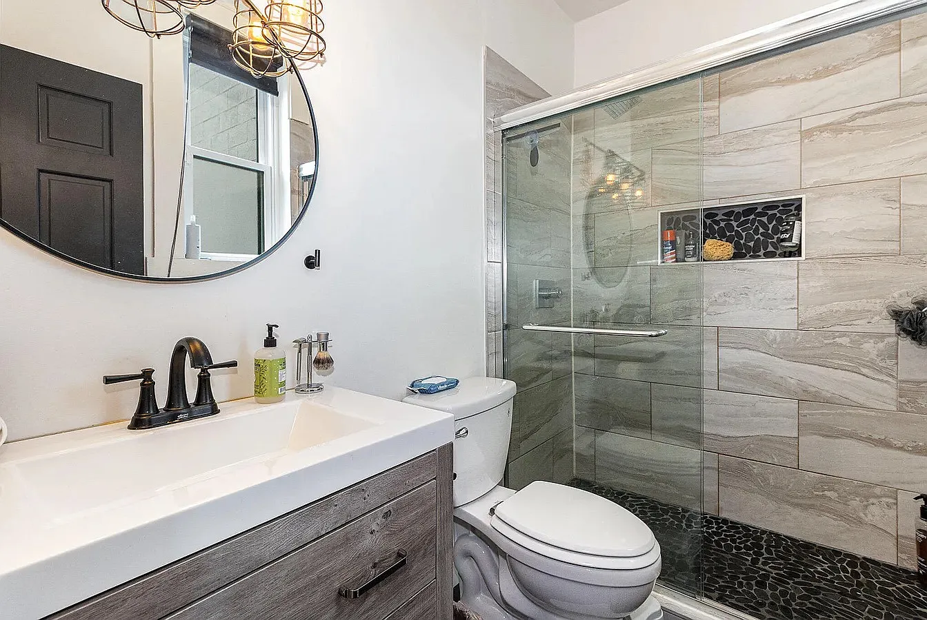 3 bed, 1400 sqft, $2,350 — Photo 1