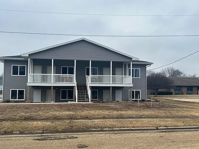 432 Martin Rd — Photo 1