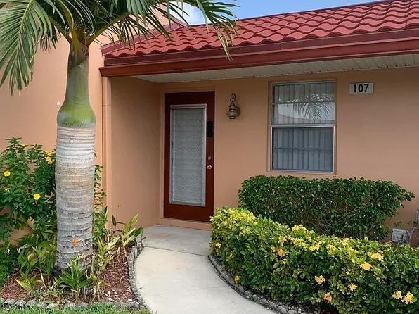 107 Lake Barbara Dr, West Palm Beach, FL