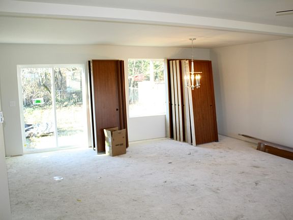 5th image of 14412 Greenbelt Dr E