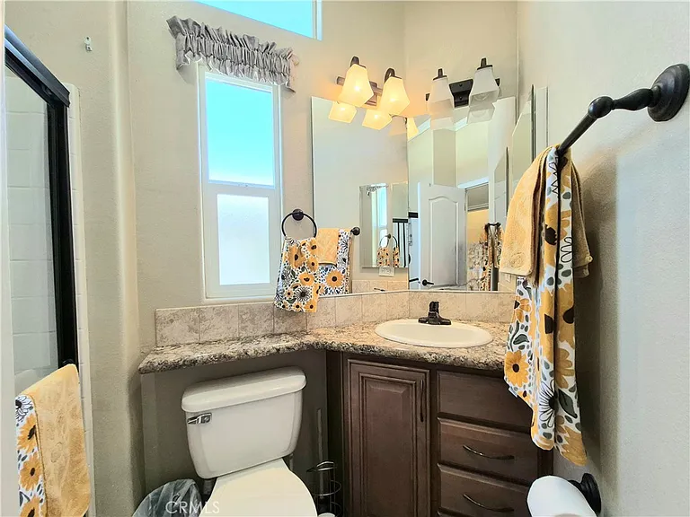 1382 Western Dr — Photo 11