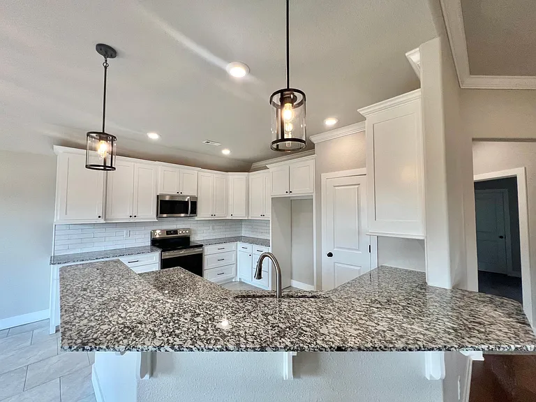 969 Arden St — Photo 12