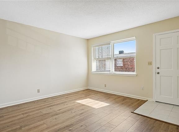 4th image of 3017 Lake Villa Dr APT 6