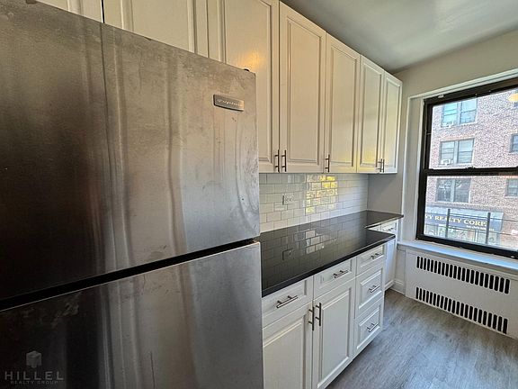 3rd image of 4915 Skillman Ave APT 1K