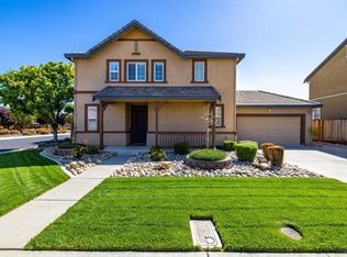2090 Newcastle Dr, Vacaville, CA 95687