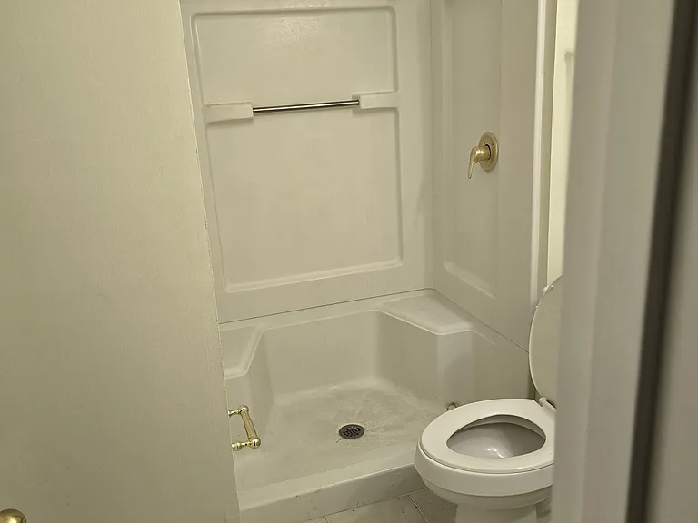2900 Ritchie Marlboro Rd — Photo 16