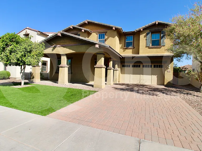 4146 E Glacier Pl — Photo 2