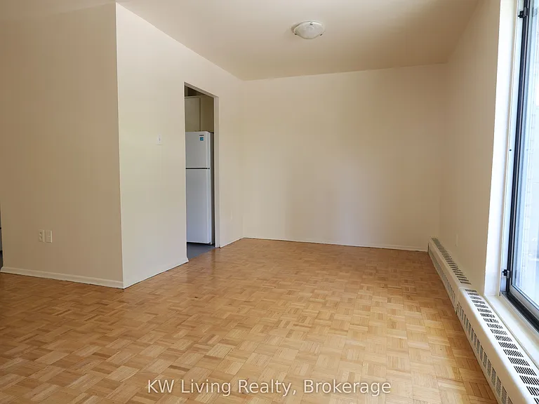 33 Central Pkwy W #203 — Photo 8