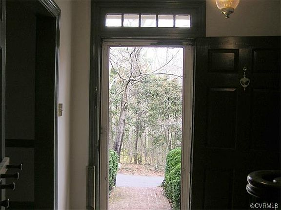 4th image of 2027 Westover Hills Blvd