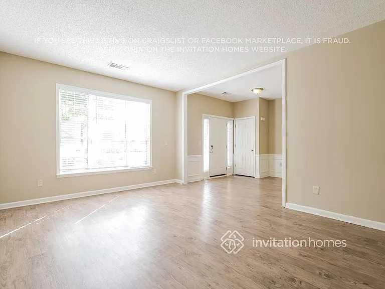 130 Lyndhurst Ct — Photo 4