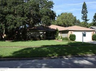 1023 Hamilton Ave, Tarpon Springs, FL 34689