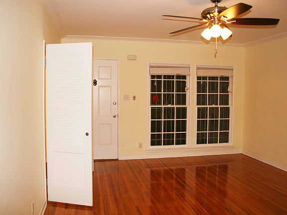 3rd image of 831 Alandele Ave #831