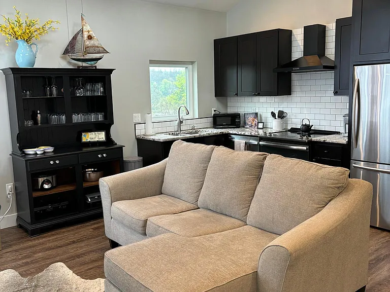 1122 Vine St — Photo 13