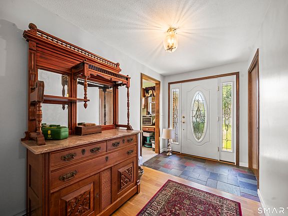 3rd image of 17 Pinney Road