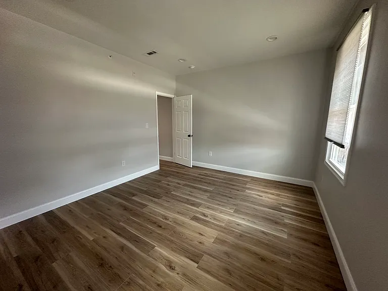 3733 Lancaster Ave — Photo 1