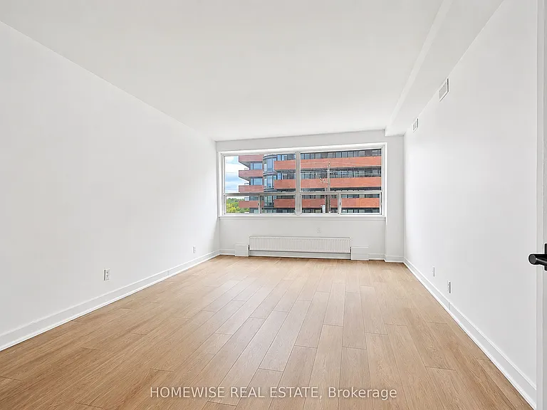 2500 Bathurst St #307 — Photo 21