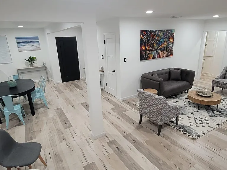 6725 Belmar Ave — Photo 1