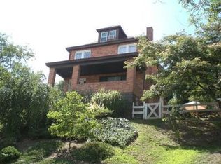 2132 Straubs Ln, Pittsburgh, PA 15212