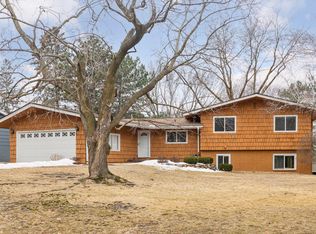 4258 Queens Way, Minnetonka, MN 55345