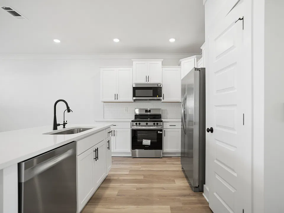 105 Foxtail Way