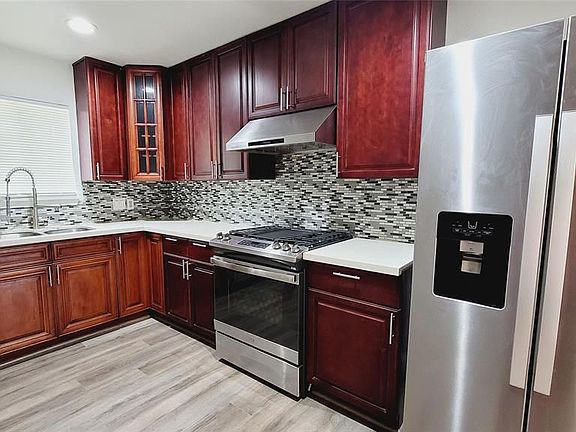 5th image of 8409 Flintridge Dr