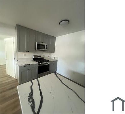 2nd image of 350 E Plymouth St APT A