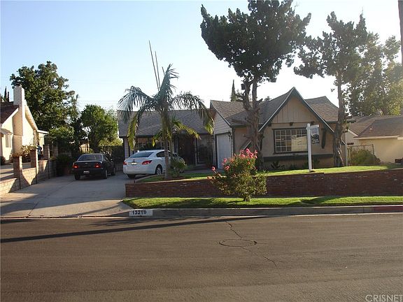 3rd image of 13219 Azores Ave
