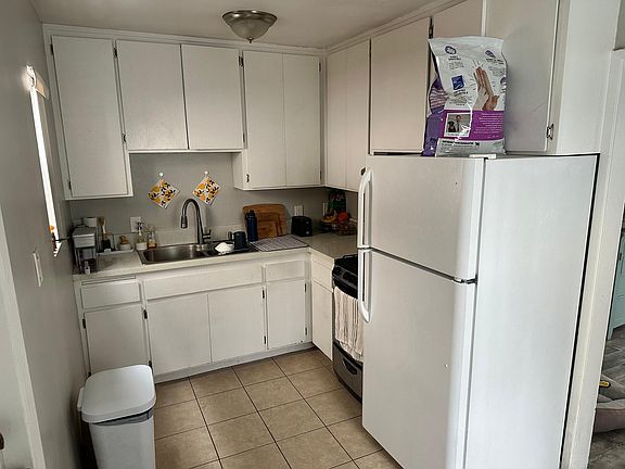 3rd image of 4477 Idaho St