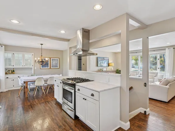 15630 2nd Ave N, Plymouth, MN 55447