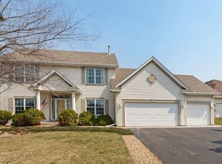 3929 Benjamin Dr, Woodbury, MN 55125