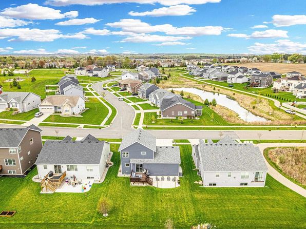 6111 East RED OAK Trail, Mcfarland, WI 53558