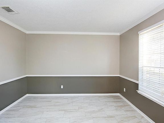 3rd image of 20714 Morning Creek Dr